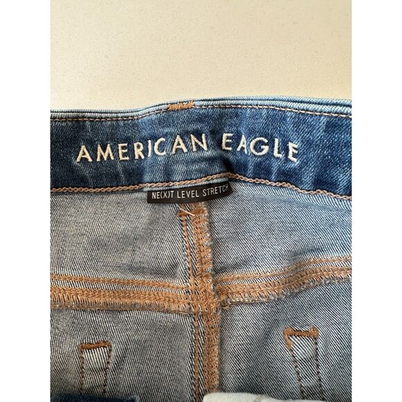 American Eagle Curvy Midi Distressed Cuffed Denim Jean Shorts Size 10 - Picture 8 of 8